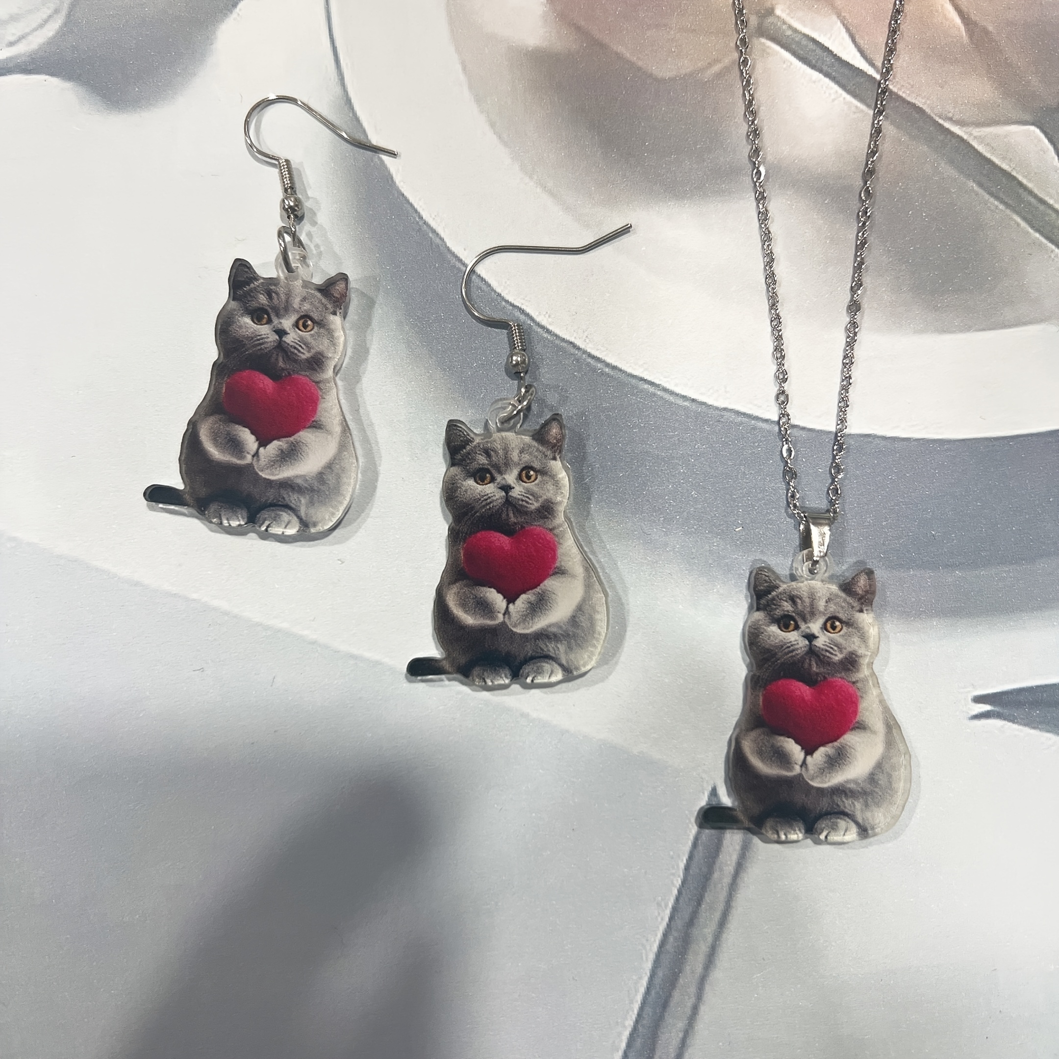 2D Acrylic Gray Cat Holding Heart Earrings Pendant Set